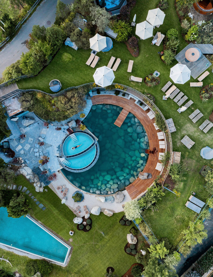 Liegebereiche unter freiem Himmel im Jungbrunn aus der Vogelperspektive