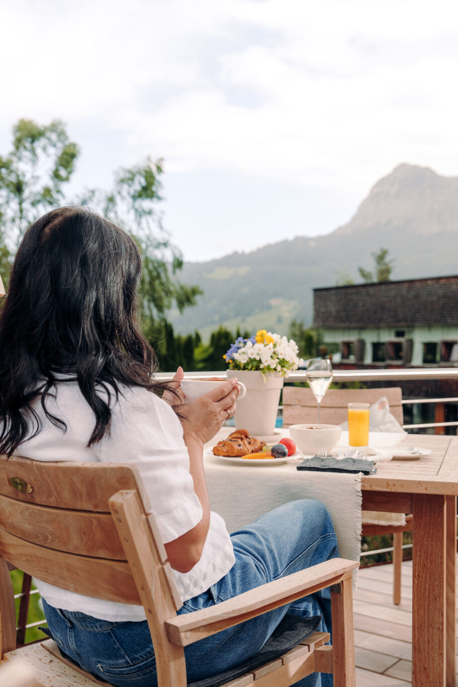 Frühstück auf der Terrasse im Jungbrunn