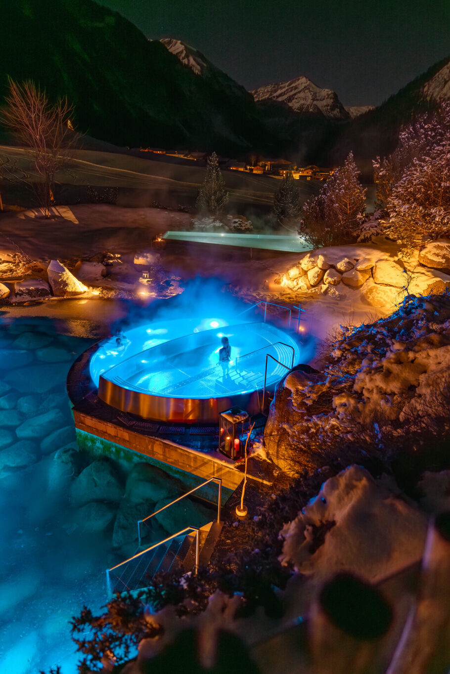 Erdteich Nachtaufnahme Relaxpool Spa