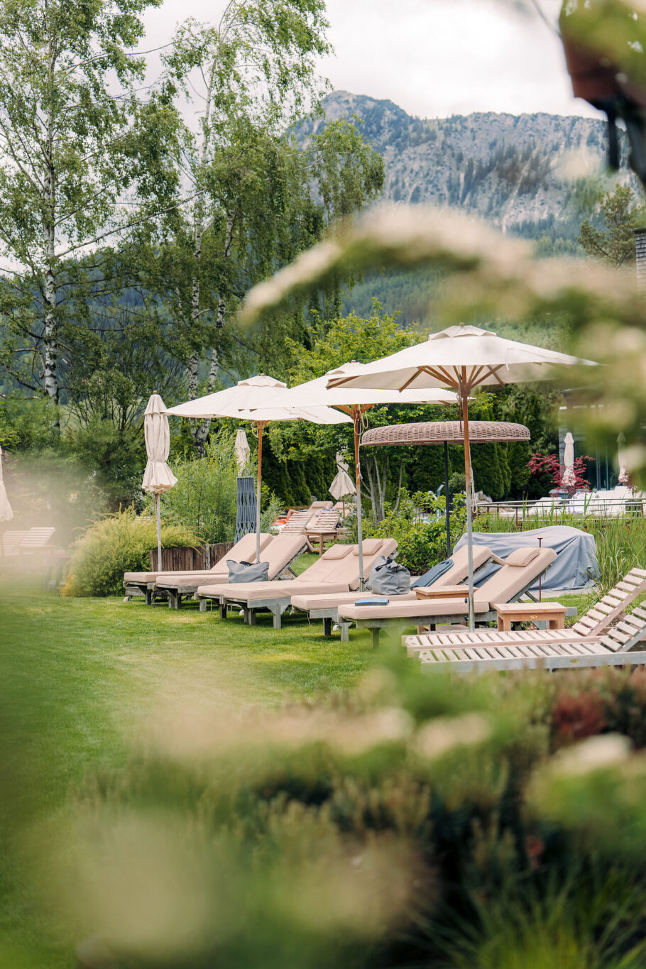 Terrasse Liegewiese Sommer