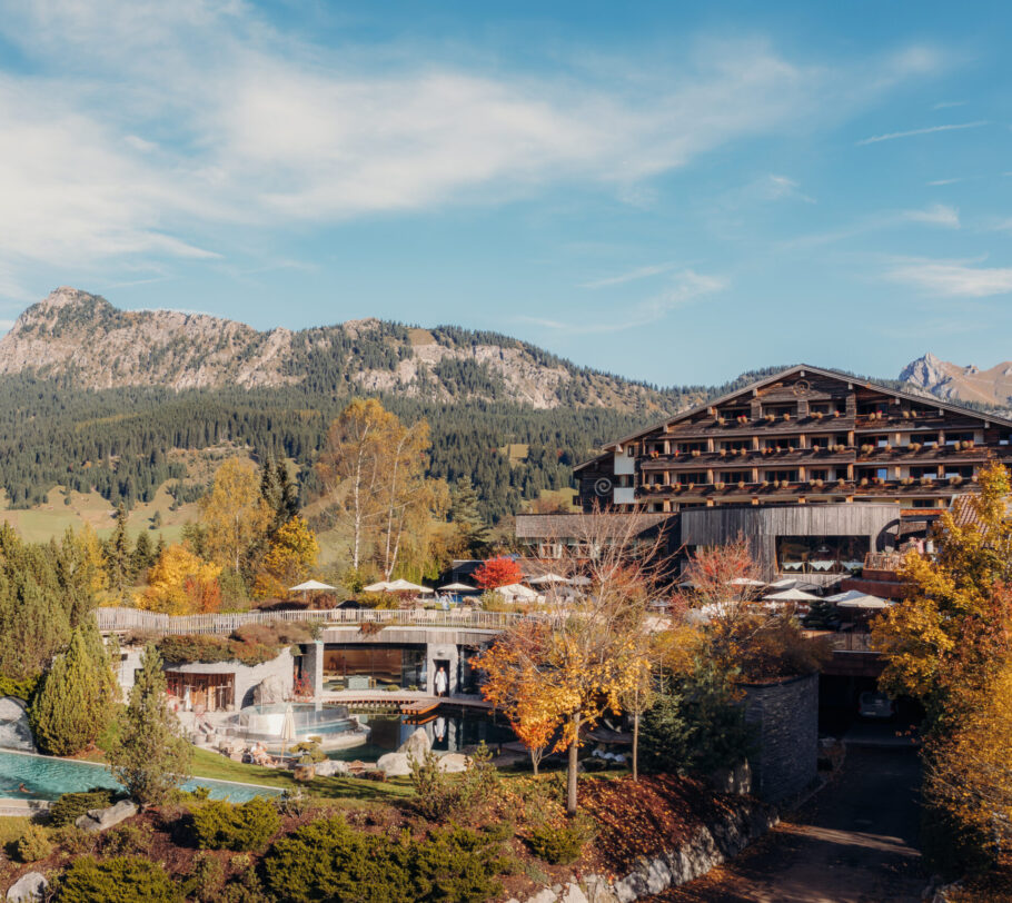 Hotel Jungbrunn Außenaufnahme Herbst